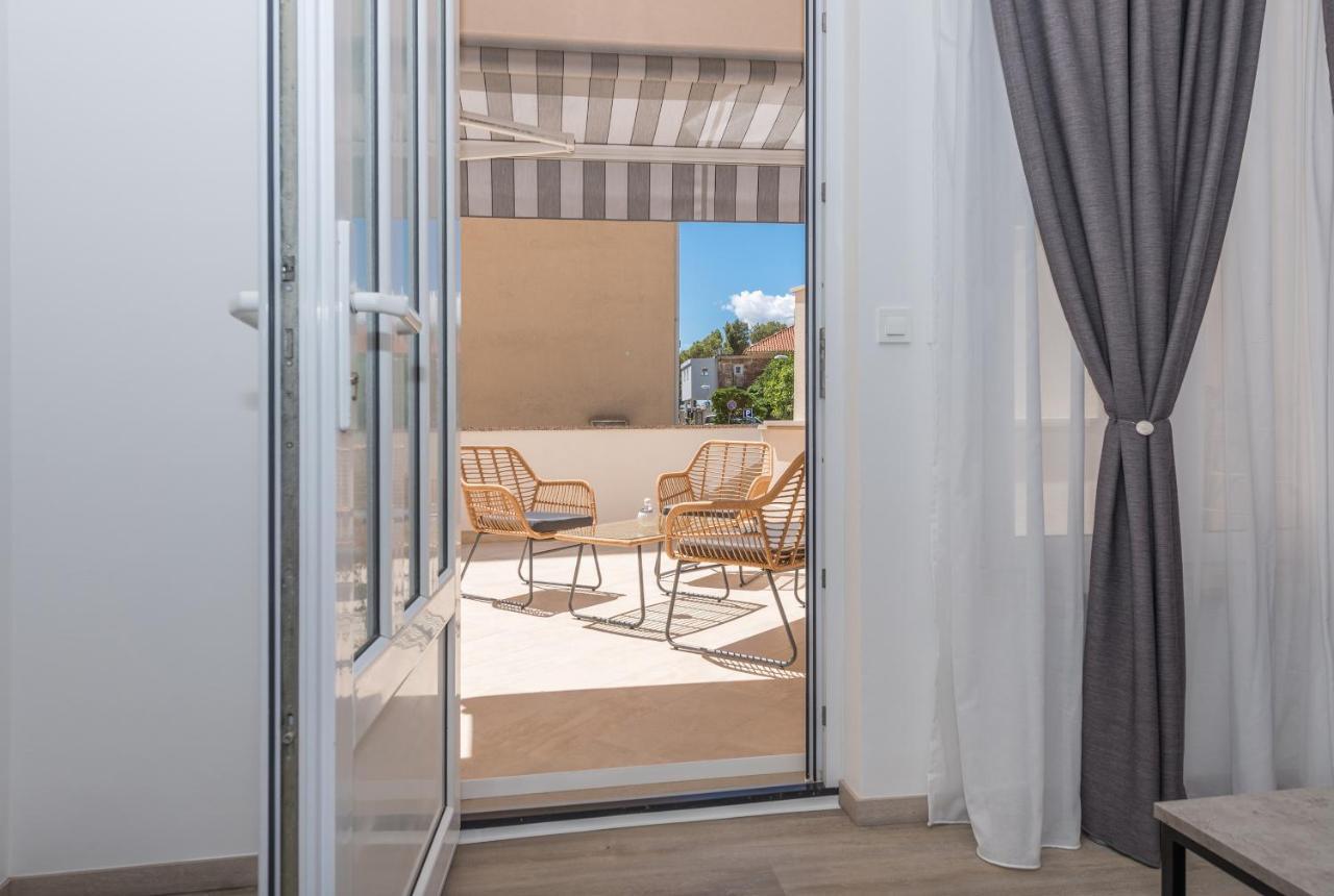 Apartments By The Sea Makarska - 19134 Экстерьер фото